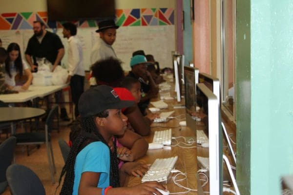 Manifezt-12-18-15-Youth-Tech-Class-10 Life Science Workshop at Little Haiti Optimist Club