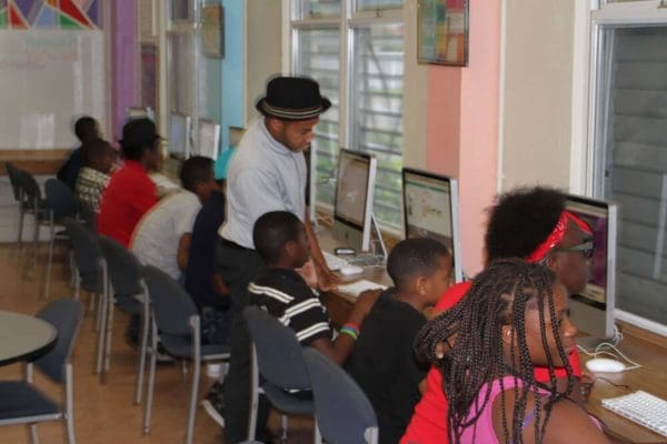 Manifezt-12-18-15-Youth-Tech-Class-9 Life Science Workshop at Little Haiti Optimist Club